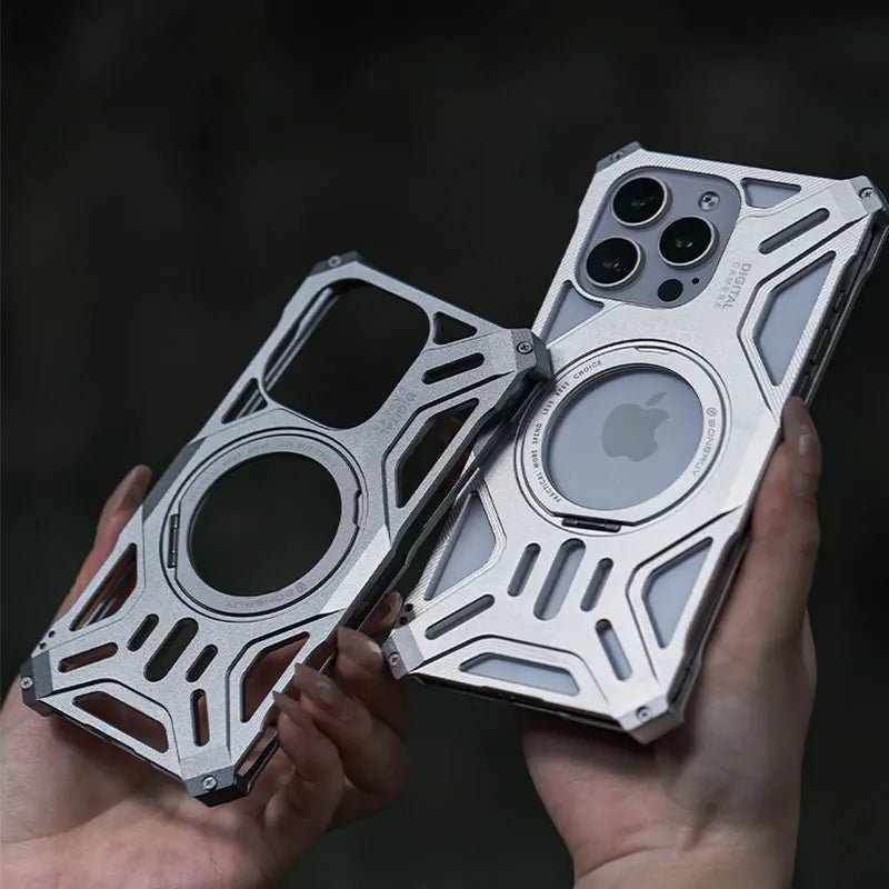 Metal Armor Case and MagSafe charging