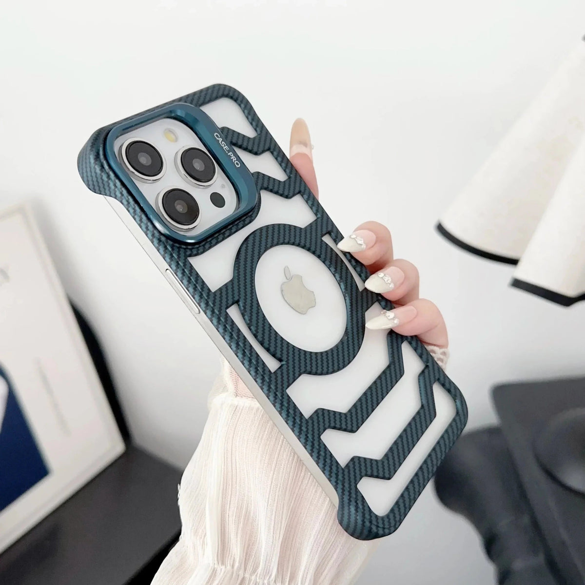 Carbon iPhone case with heat dissipation and MagSafe