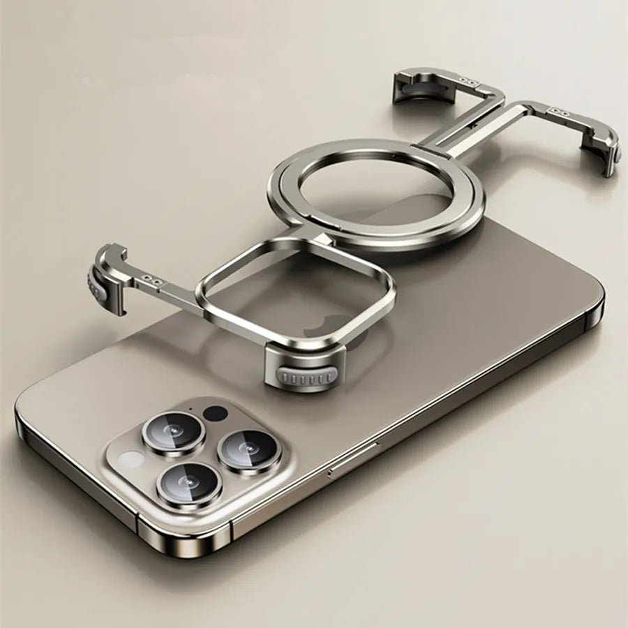 iPhone case in reinforced aluminum and MagSafe charging