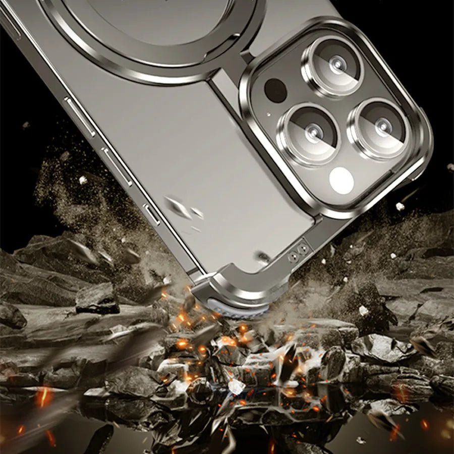 iPhone case in reinforced aluminum and MagSafe charging
