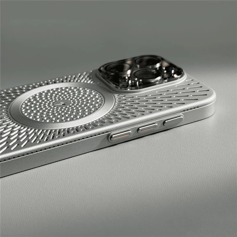 iPhone case with heat dissipation and MagSafe charging