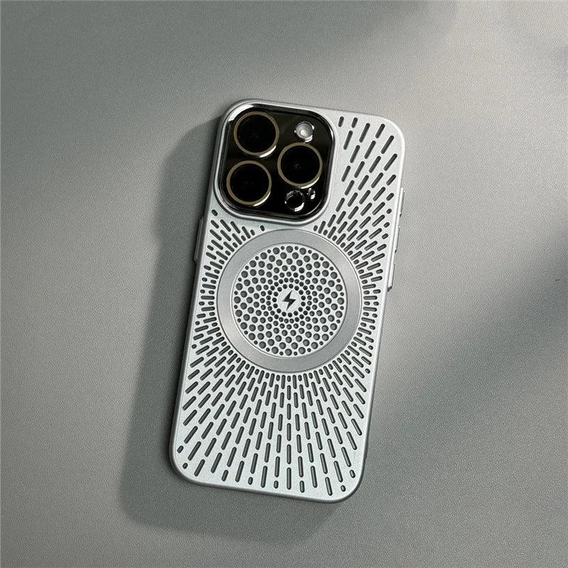 iPhone case with heat dissipation and MagSafe charging