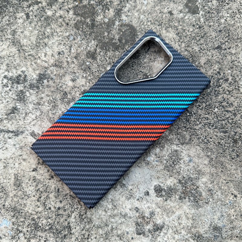 Samsung case in carbon fiber and metal