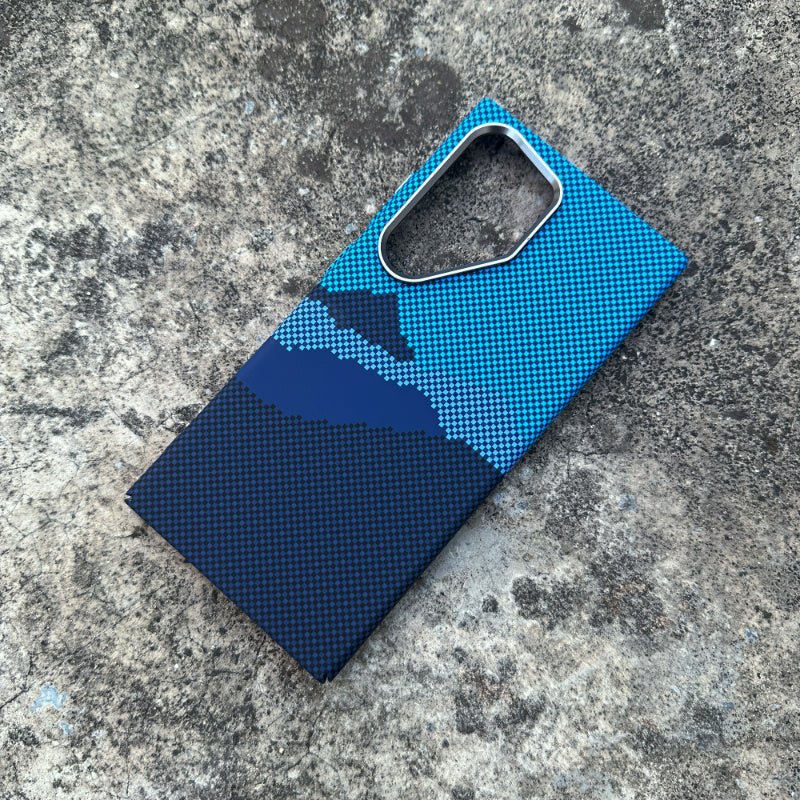 Samsung case in carbon fiber and metal
