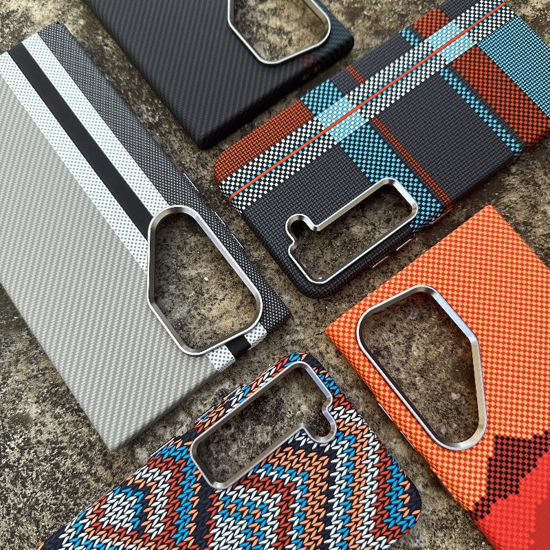 Samsung case in carbon fiber and metal