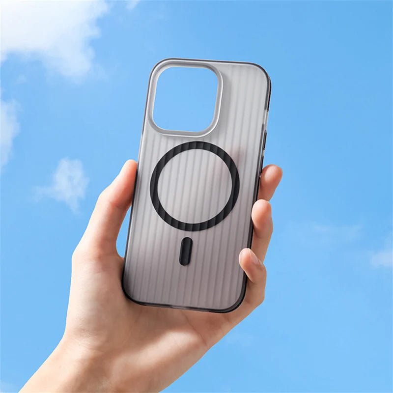 Minimalist iPhone Case with Matte MagSafe Charging