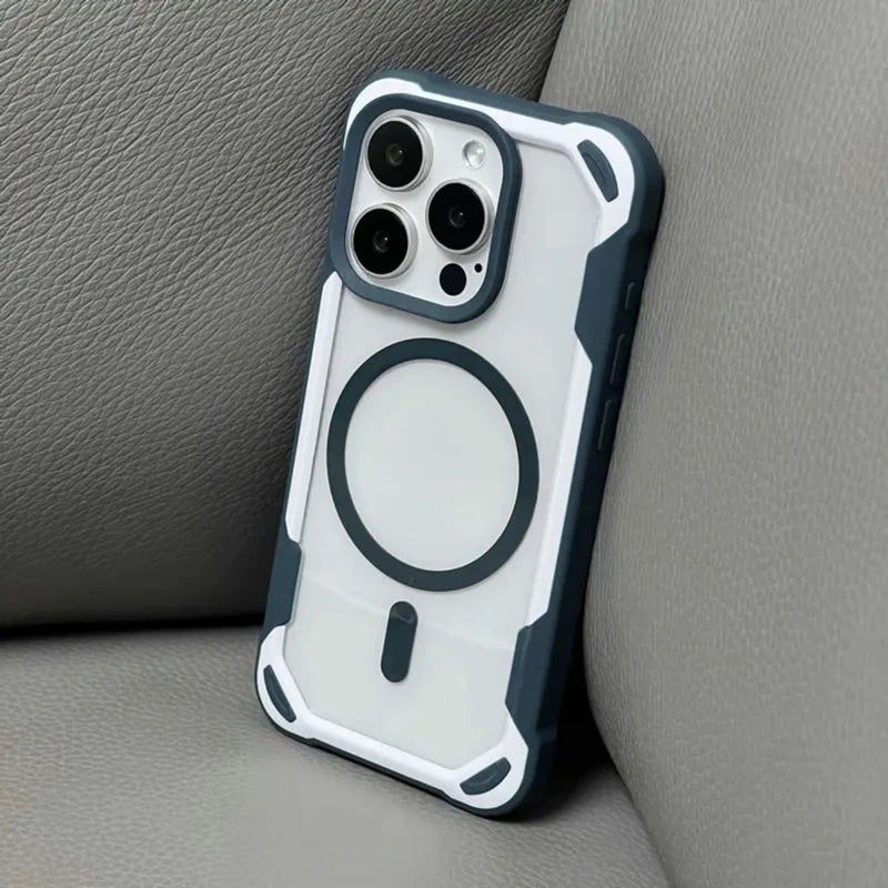 Minimalist iPhone Case with Rubber Protection and MagSafe Charging