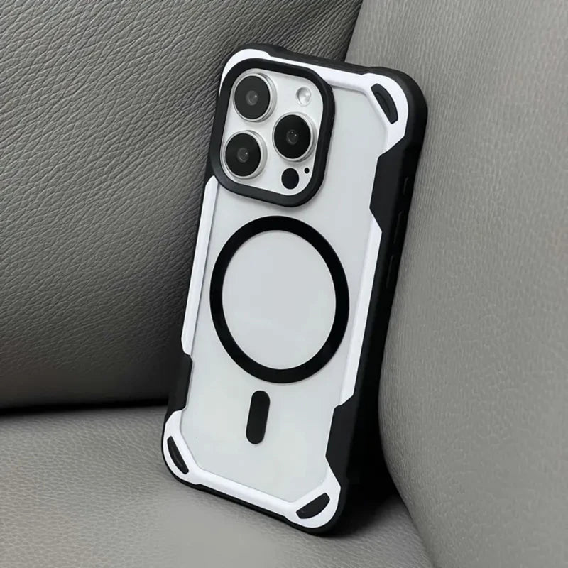 Minimalist iPhone Case with Rubber Protection and MagSafe Charging