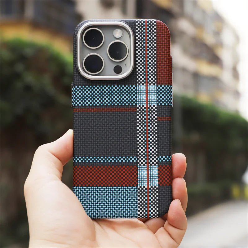 iPhone Case in Carbon Fiber with Magsafe charging