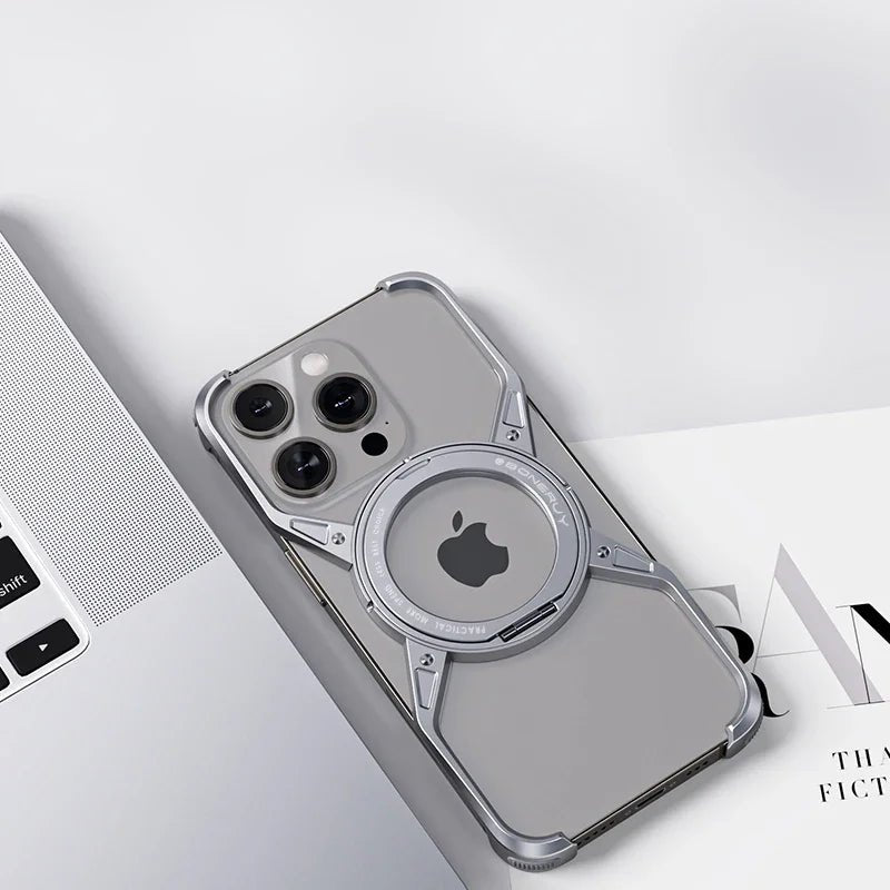 Minimalist iPhone Case in Aluminum and 360º MagSafe charging