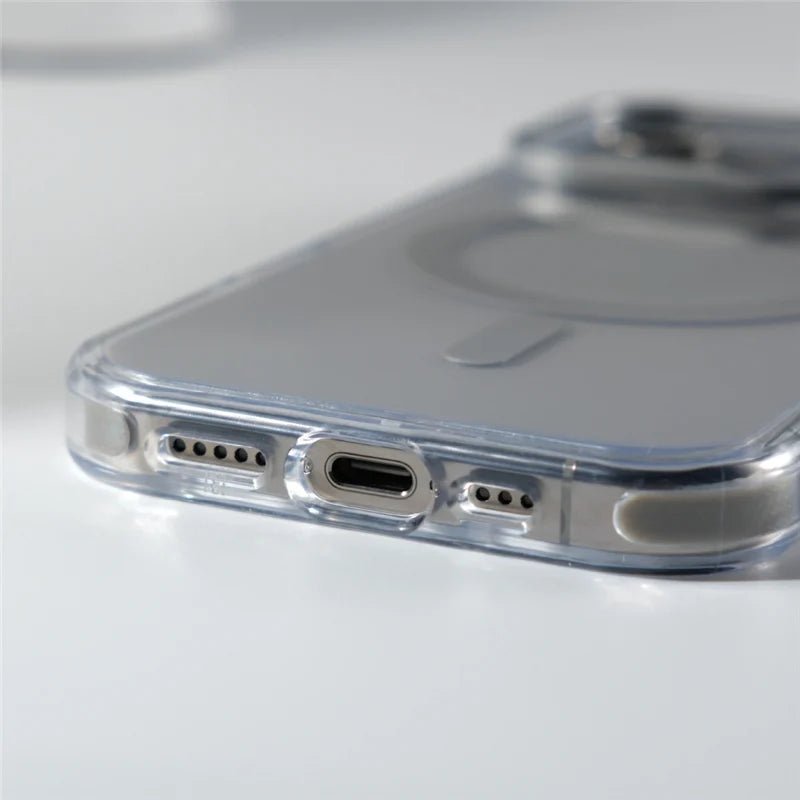 Transparent iPhone Case with MagSafe and reclining stand