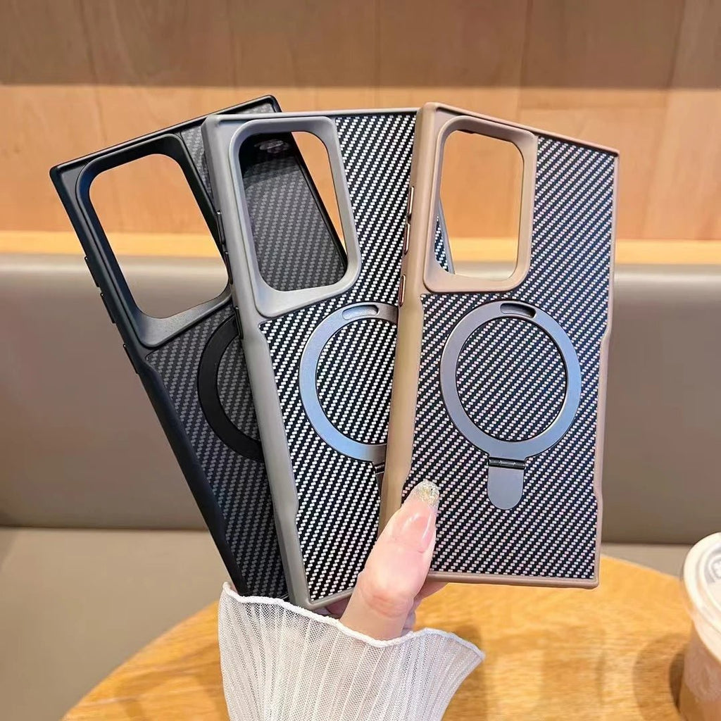 Samsung Case with Carbon Finish and MagSafe Charging