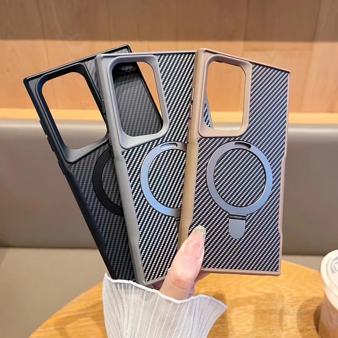 Samsung Case with Carbon Finish and MagSafe Charging