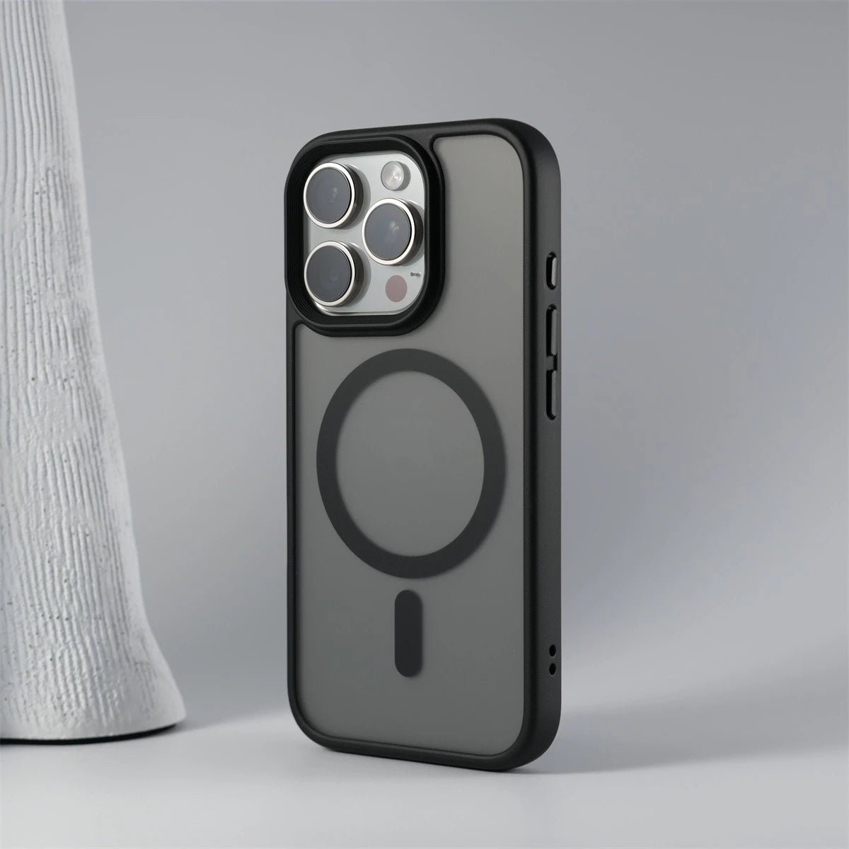 Minimalist Matte Effect iPhone Case with MagSafe Charging