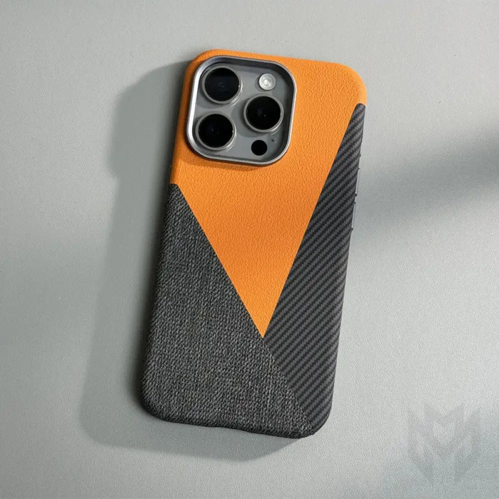 iPhone Case in Leather and Carbon with Anti-impact Protection