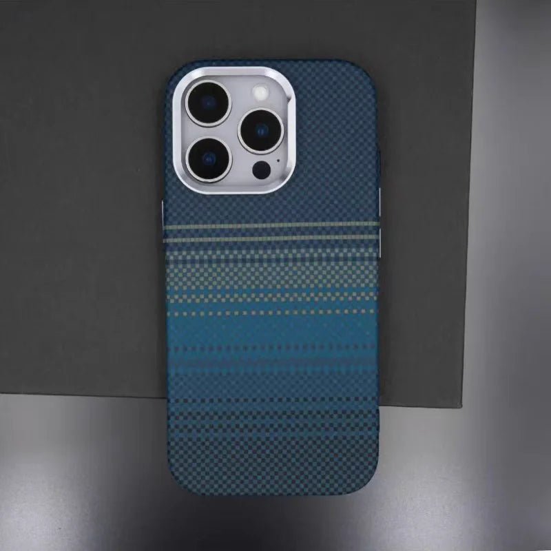 Gradient Carbon Fiber iPhone Case with MagSafe