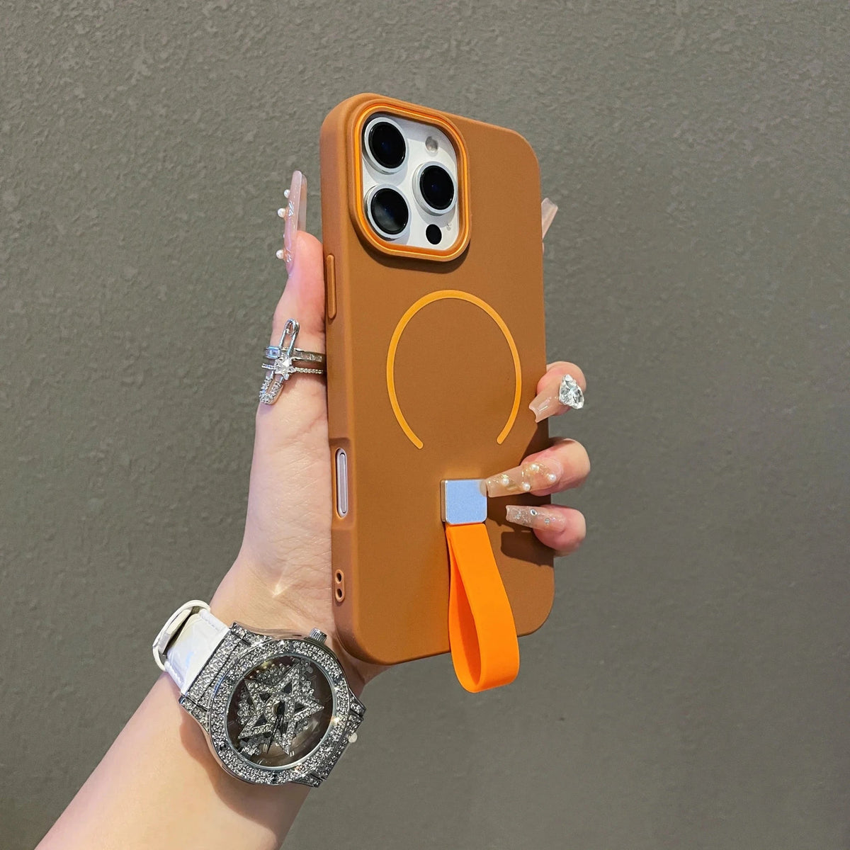 iPhone Case with Retractable Strap and MagSafe Charging