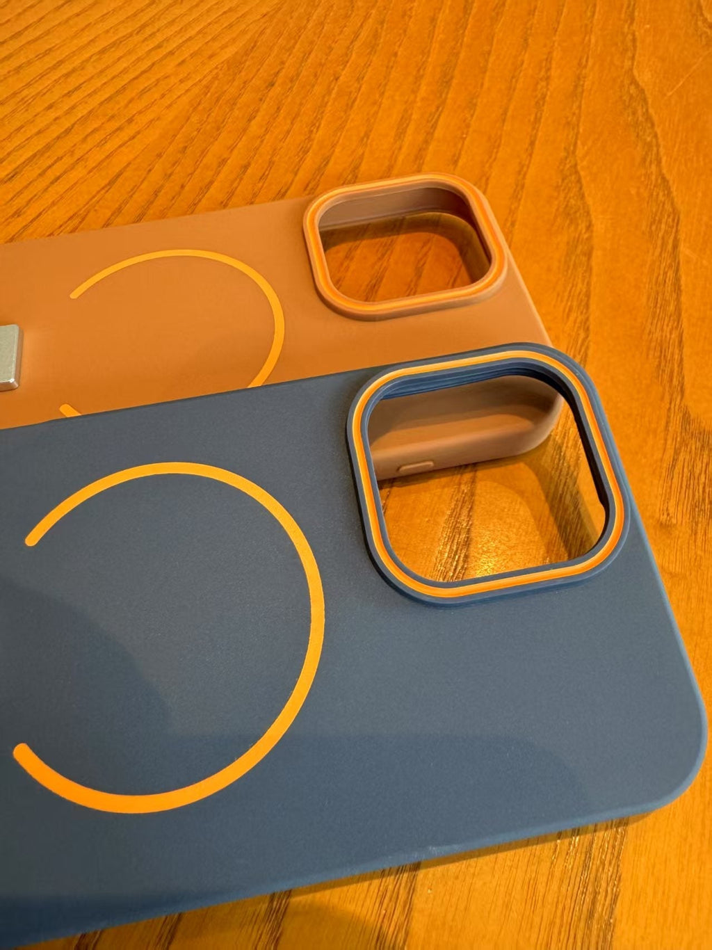 iPhone Case with Retractable Strap and MagSafe Charging