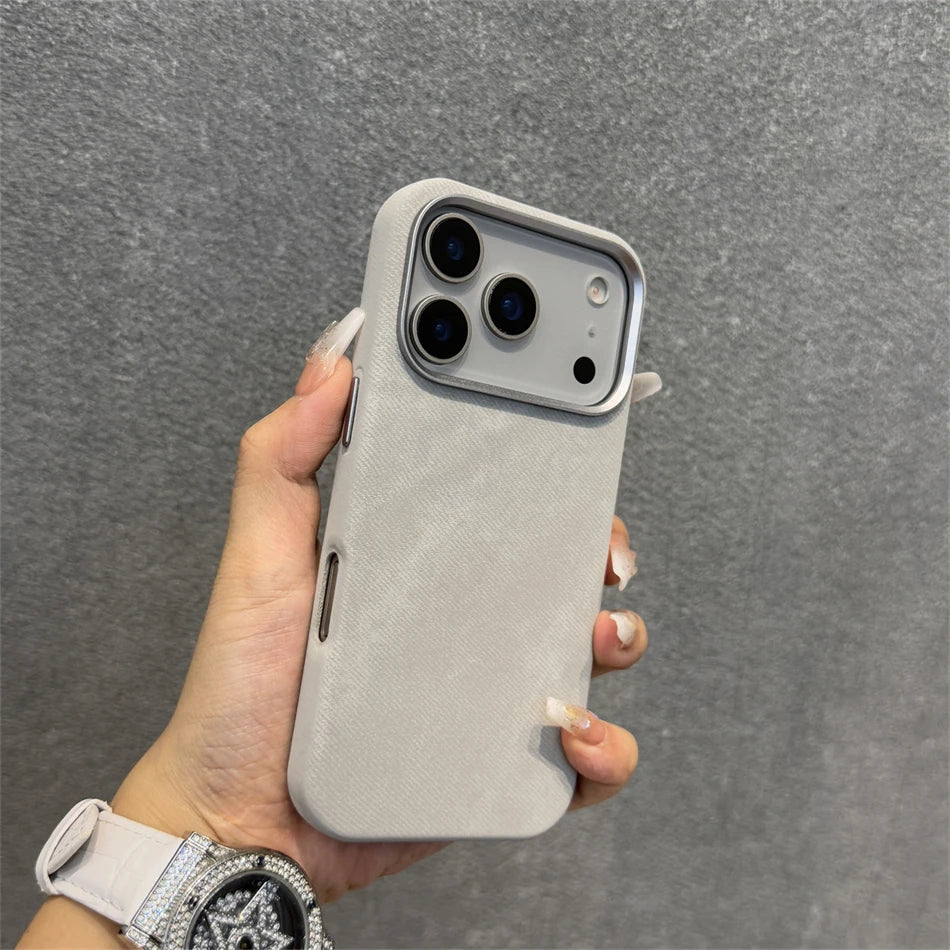 iPhone Case in Comfort Fabric and MagSafe Charging