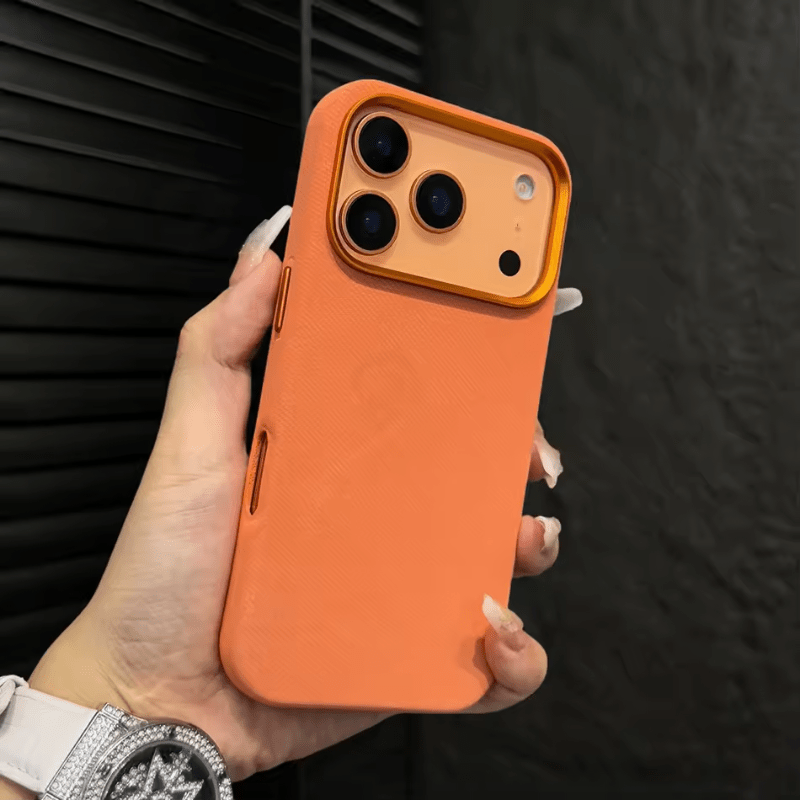 iPhone Case in Comfort Fabric and MagSafe Charging