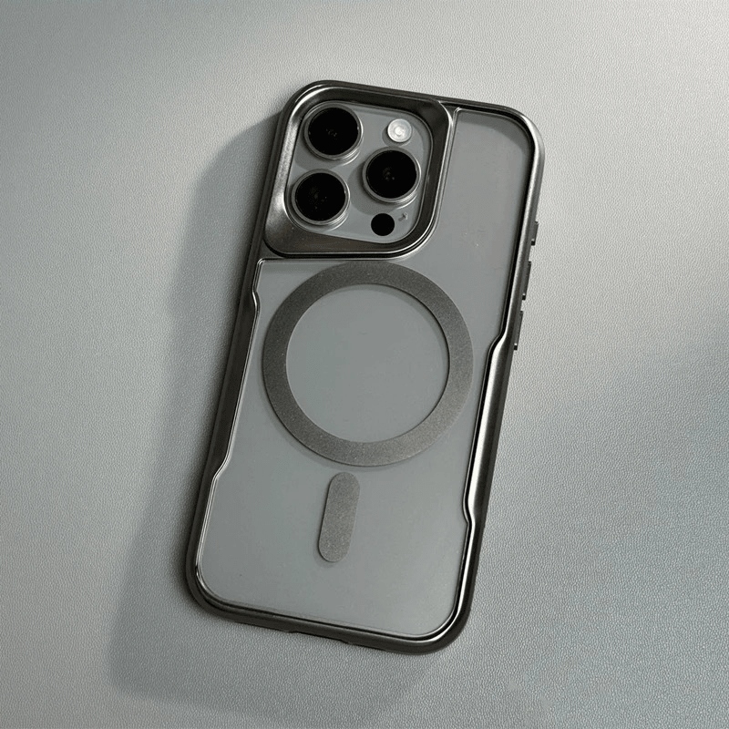 Minimalist Transparent iPhone Case with MagSafe