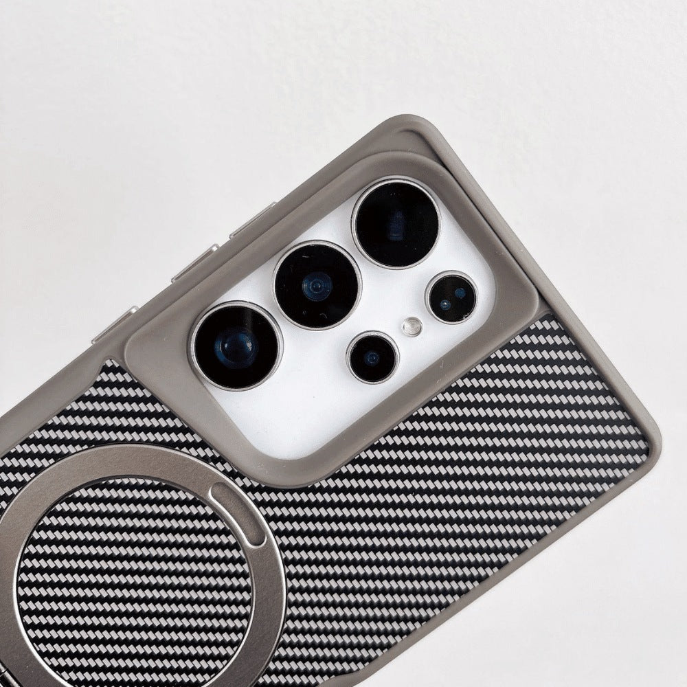 Samsung Case with Carbon Finish and MagSafe Charging